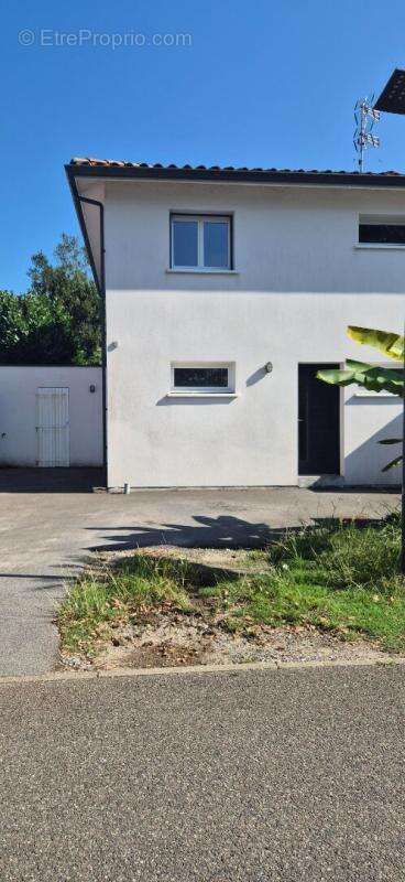 Maison à BENESSE-MAREMNE