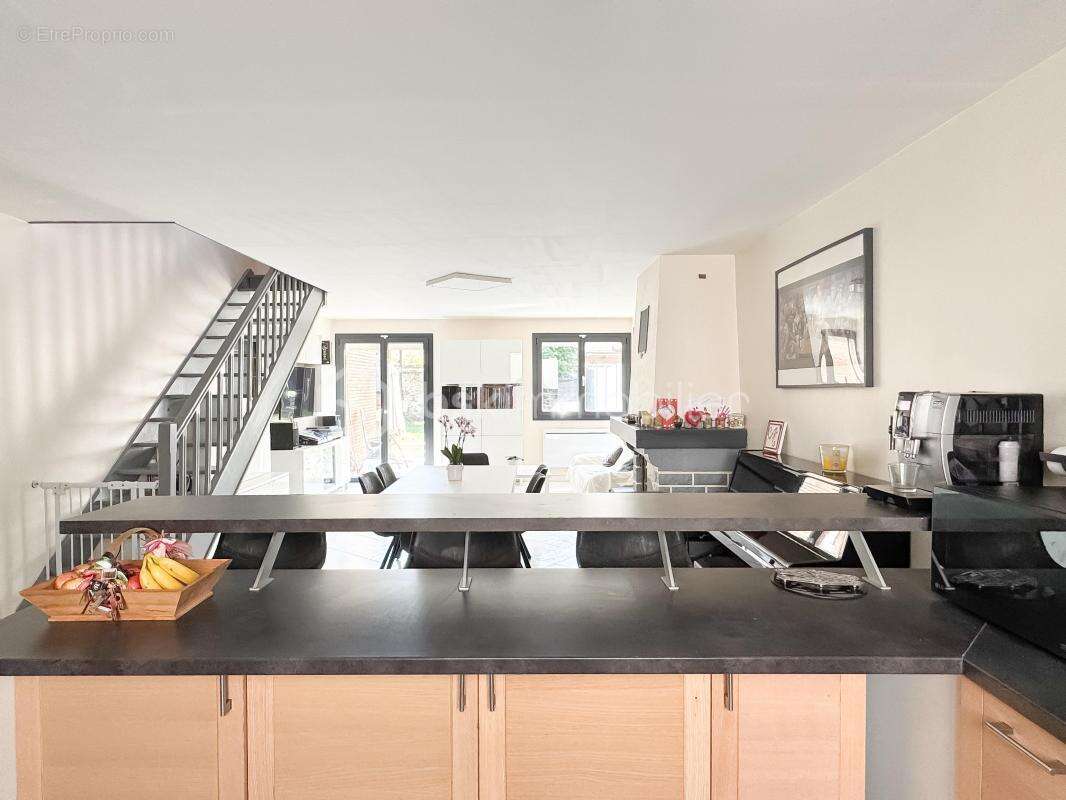 Maison à OZOIR-LA-FERRIERE