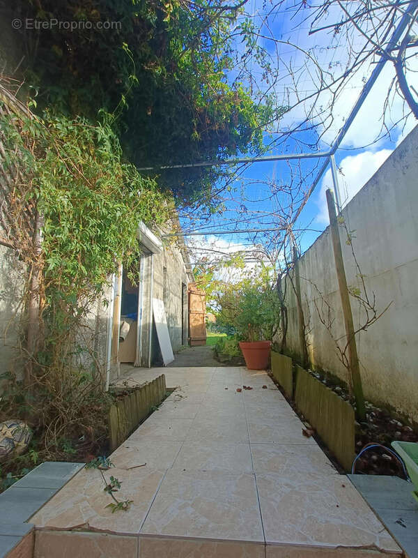 Maison à MESNARD-LA-BAROTIERE