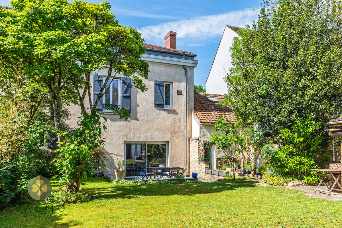 Maison à THOIRY