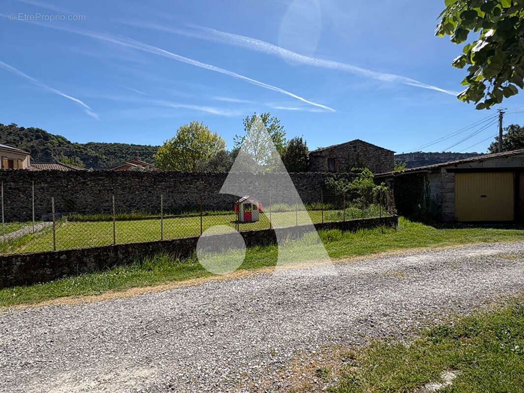 Maison à SAINT-PRIVAT