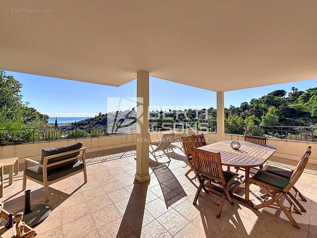 Appartement à MANDELIEU-LA-NAPOULE