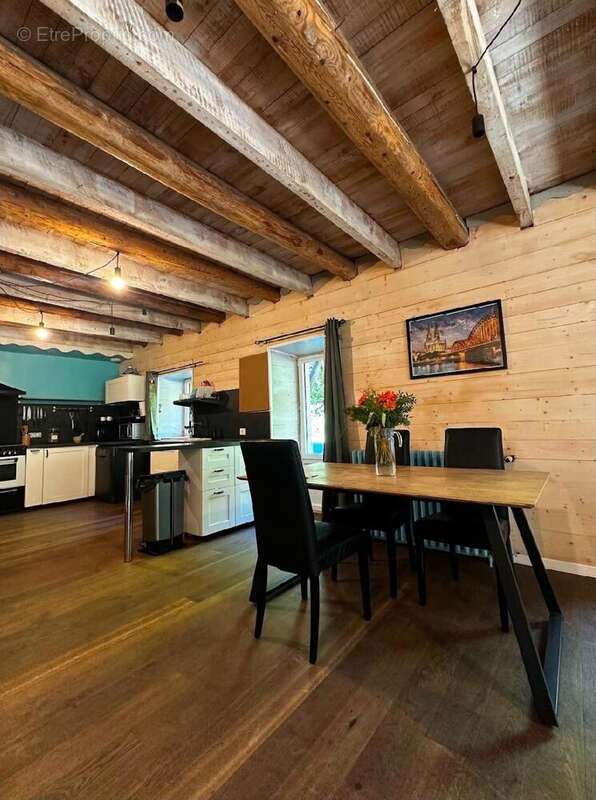 Maison 135 m² à Saint-Floret  - photo 8