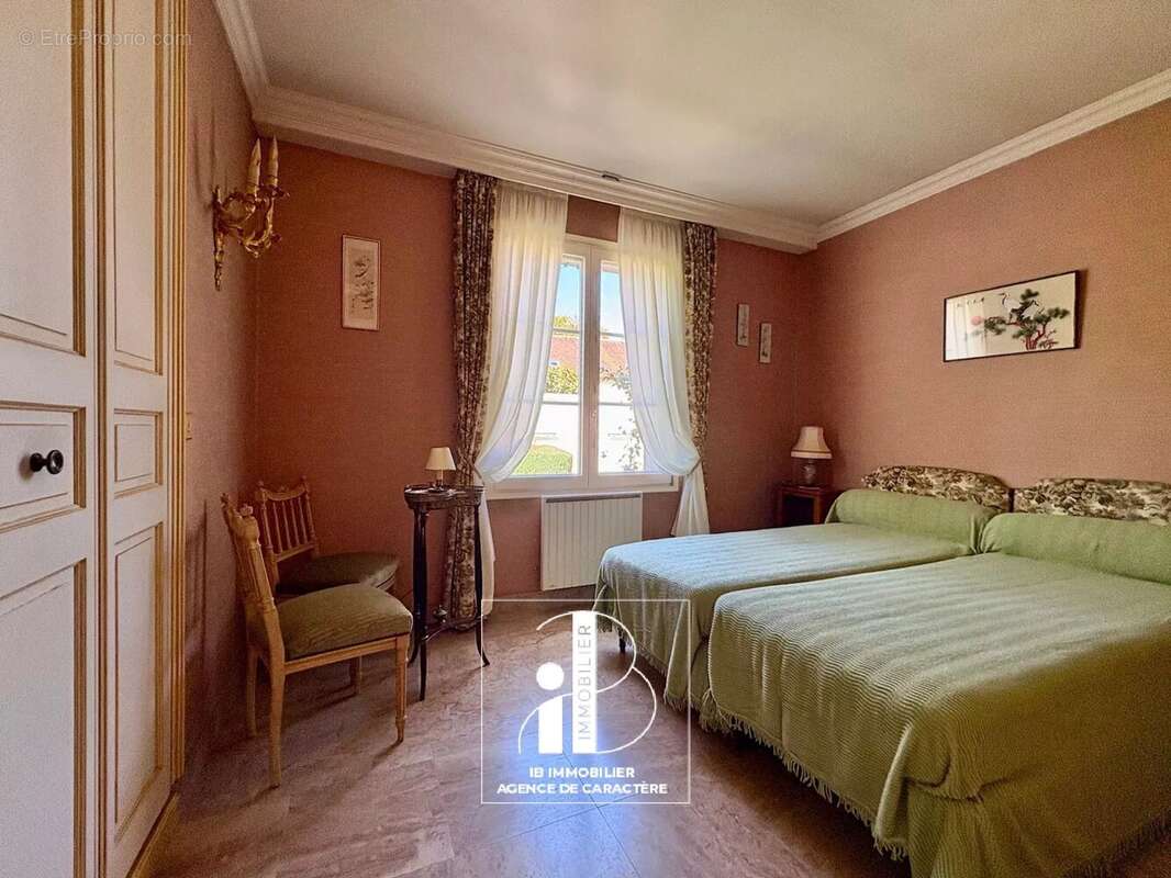 Maison à BOURRON-MARLOTTE