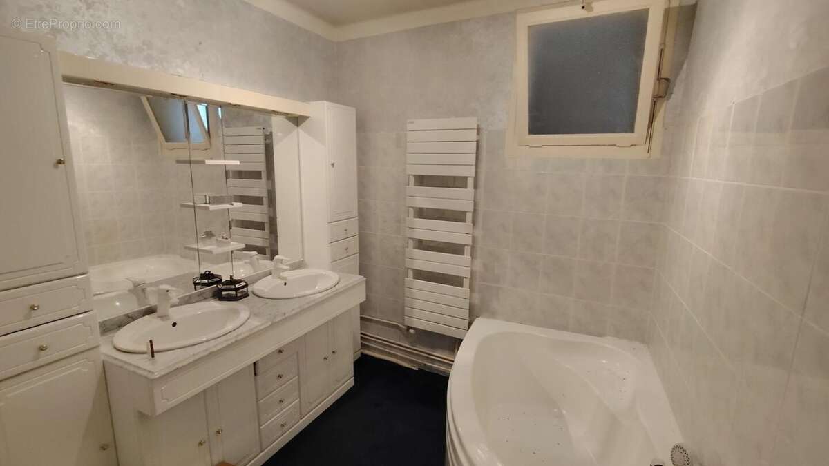 Appartement à PRIVAS