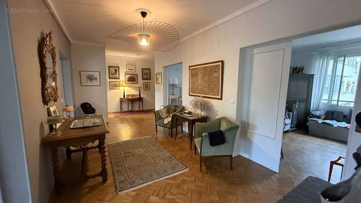 Appartement à MARSEILLE-8E