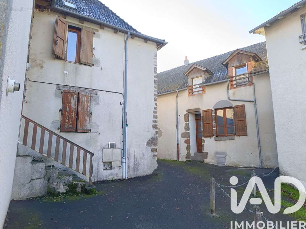 Photo 2 - Appartement à SAINT-ILLIDE