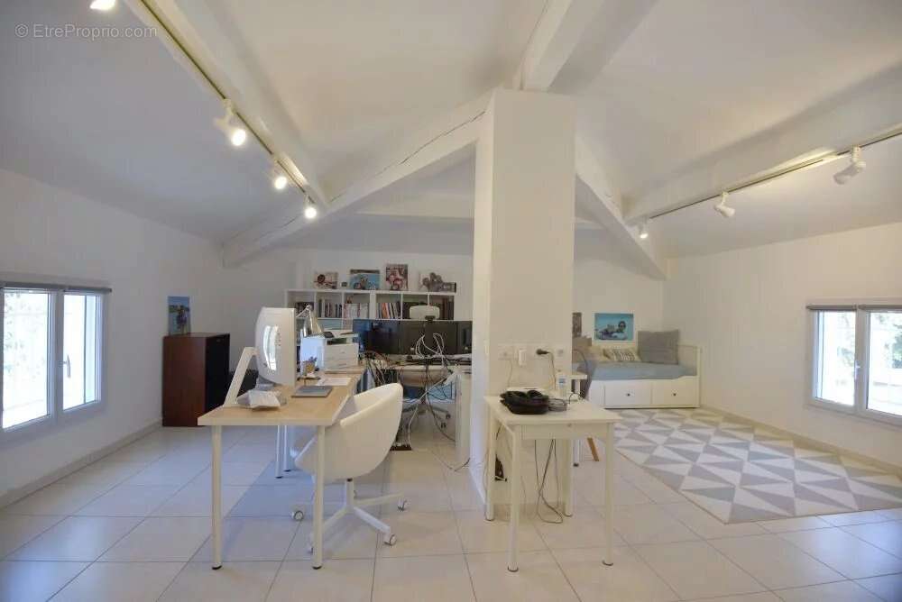 Maison à BAGNOLS-EN-FORET