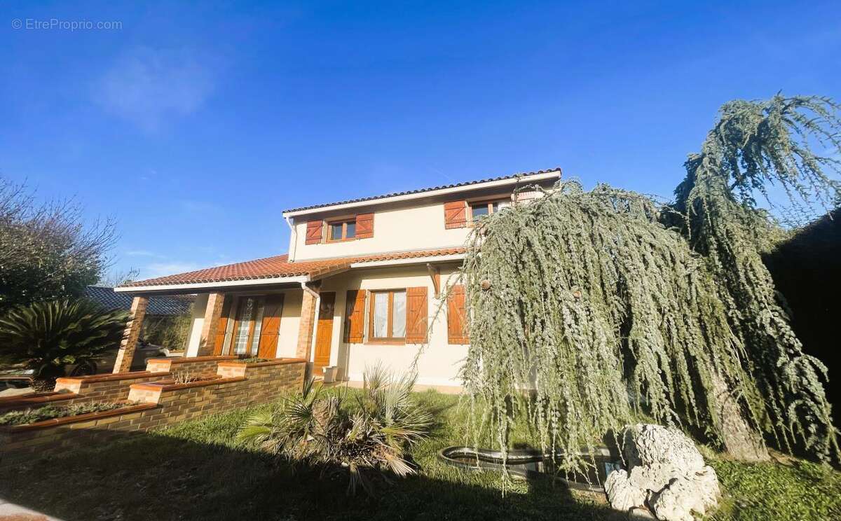 Maison à SAINT-LOUP-CAMMAS