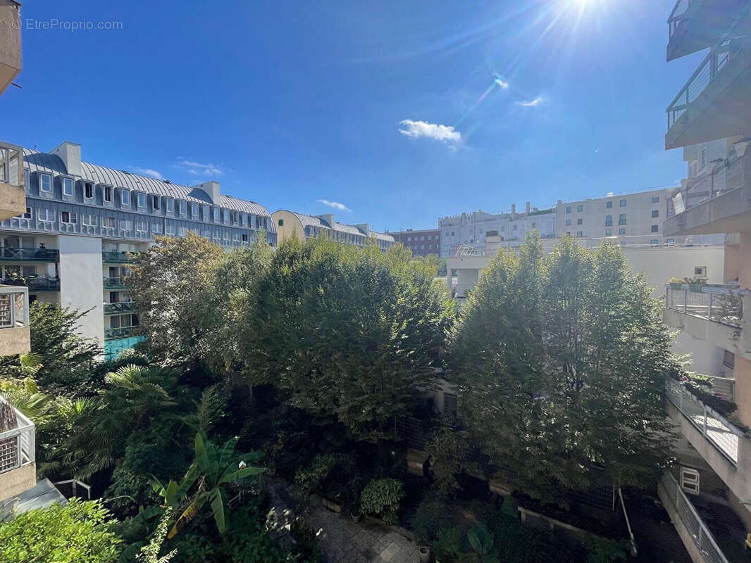 Appartement à PARIS-19E