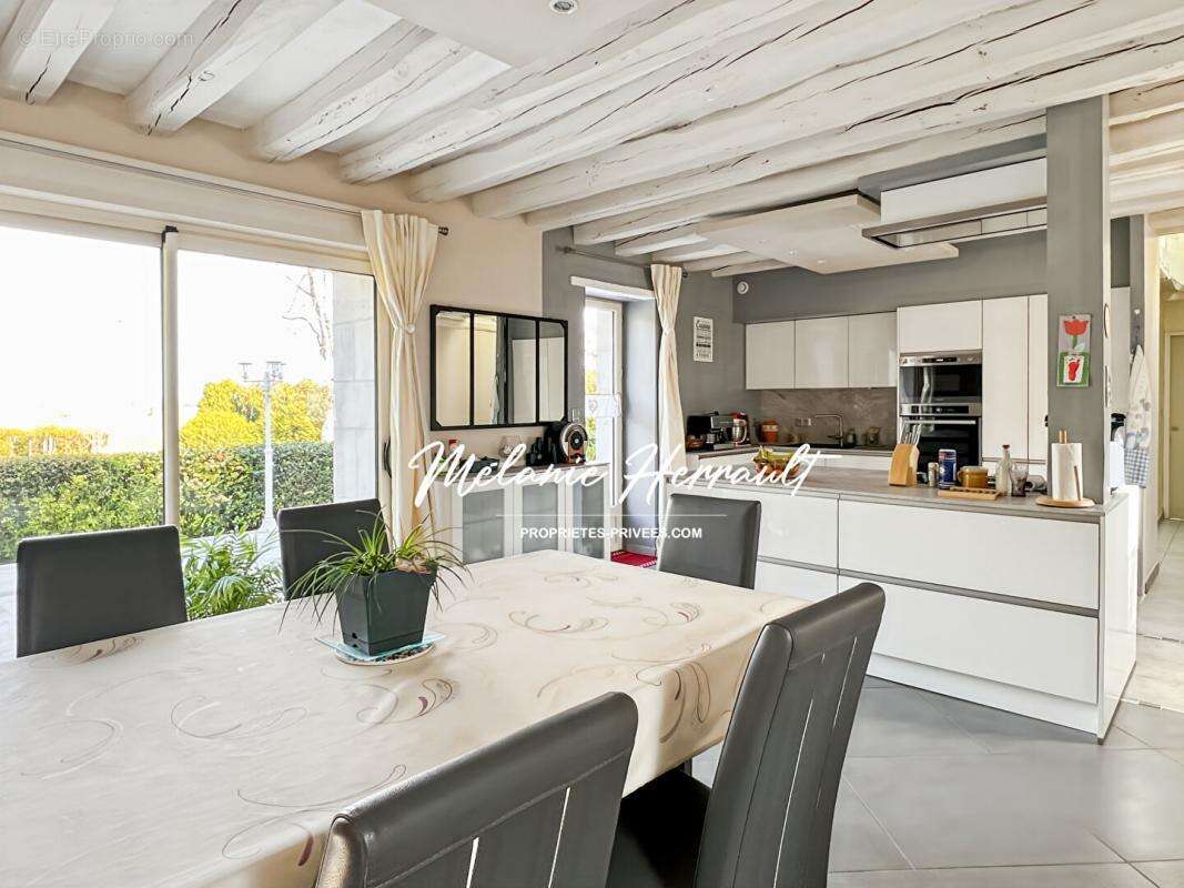 Maison à PARIGNE-L&#039;EVEQUE