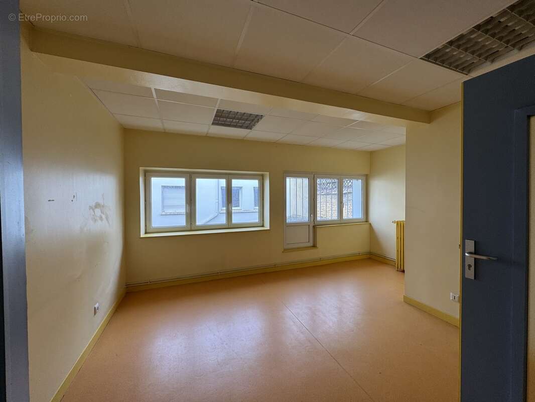 Commerce à CHARLEVILLE-MEZIERES