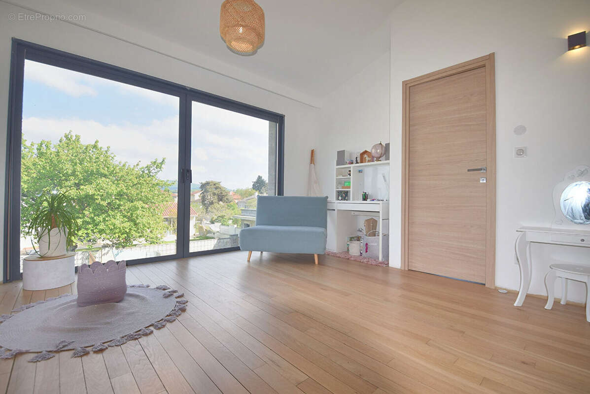 Maison à CHAZAY-D'AZERGUES