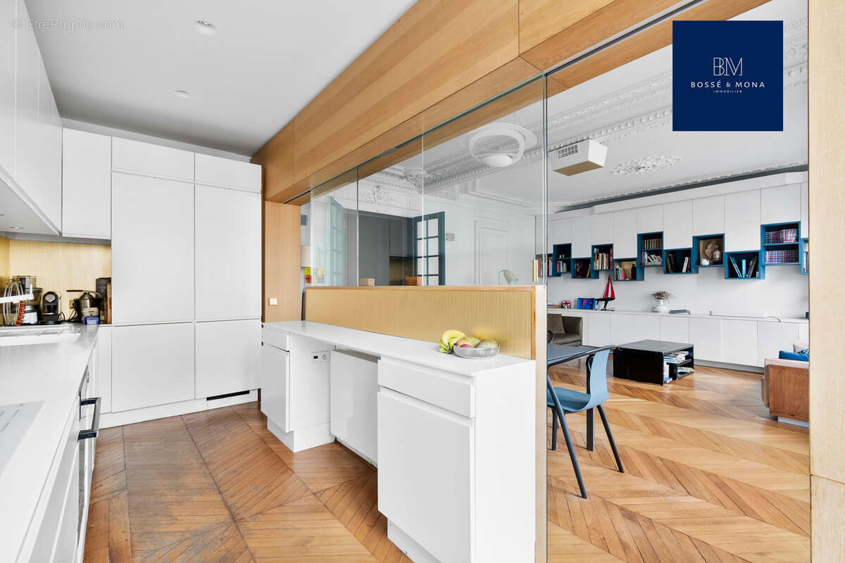 Appartement à PARIS-7E