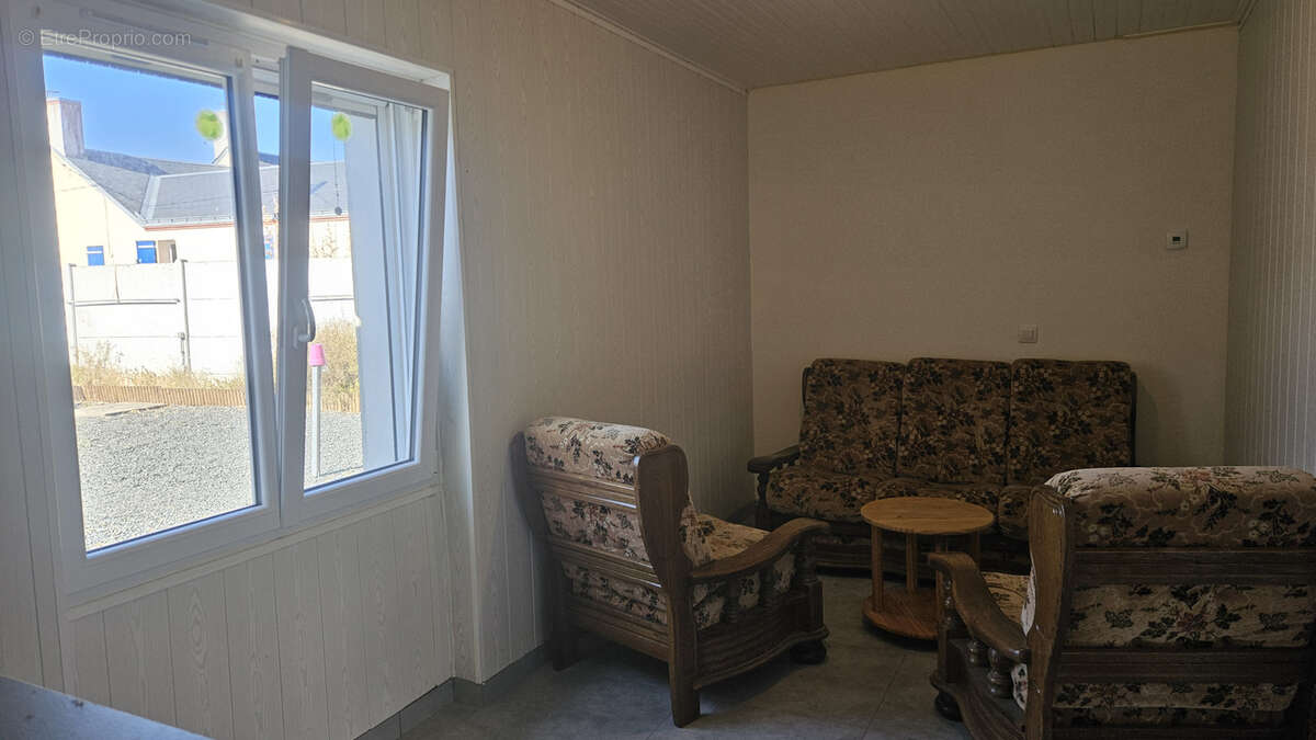 Maison de 130 m2 + dépendances sur un terrain de 650 m2 ! - photo 11