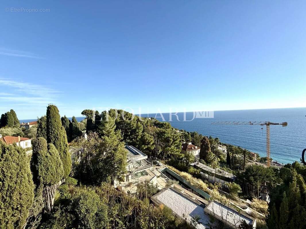 Appartement à ROQUEBRUNE-CAP-MARTIN