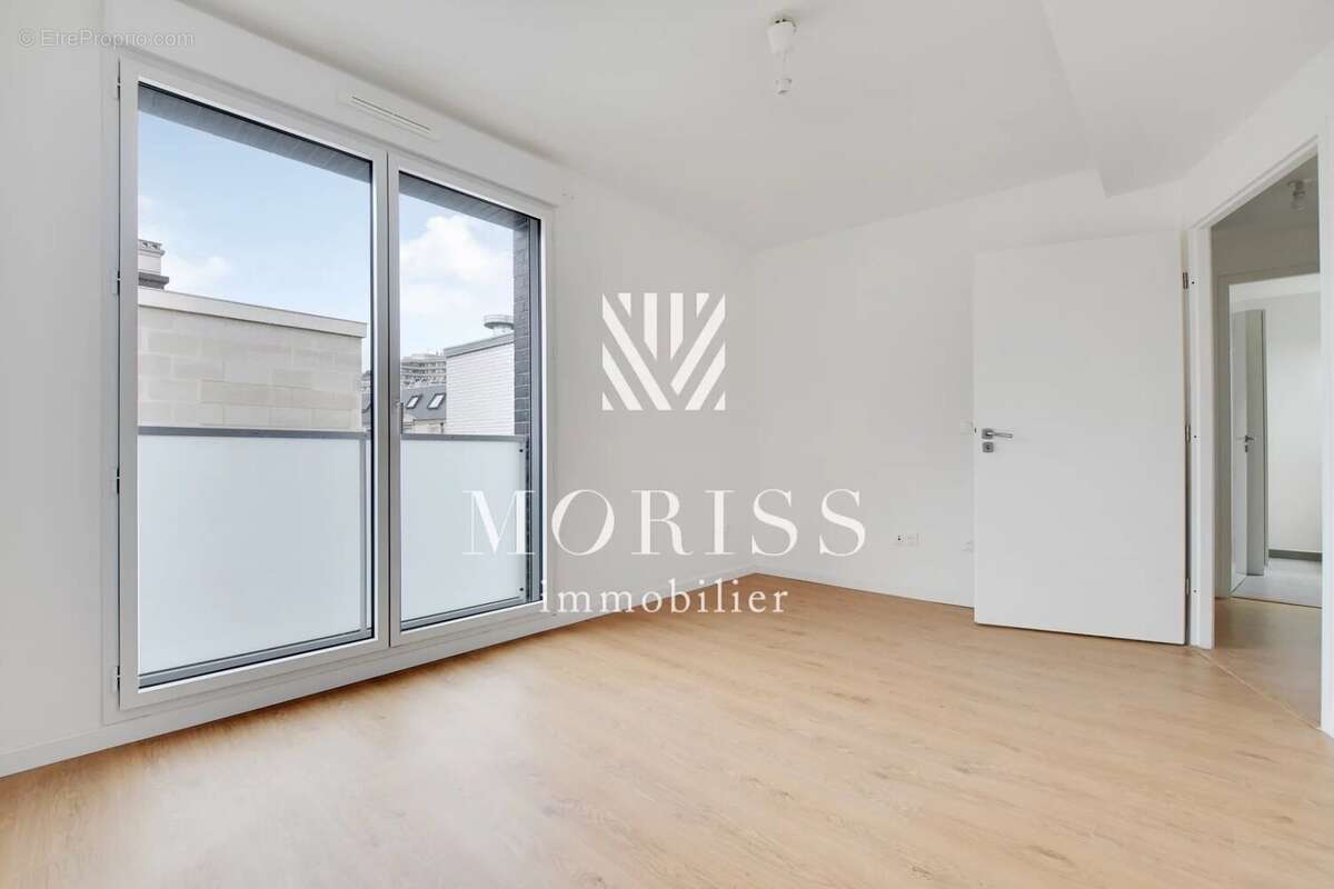 Appartement à LES LILAS