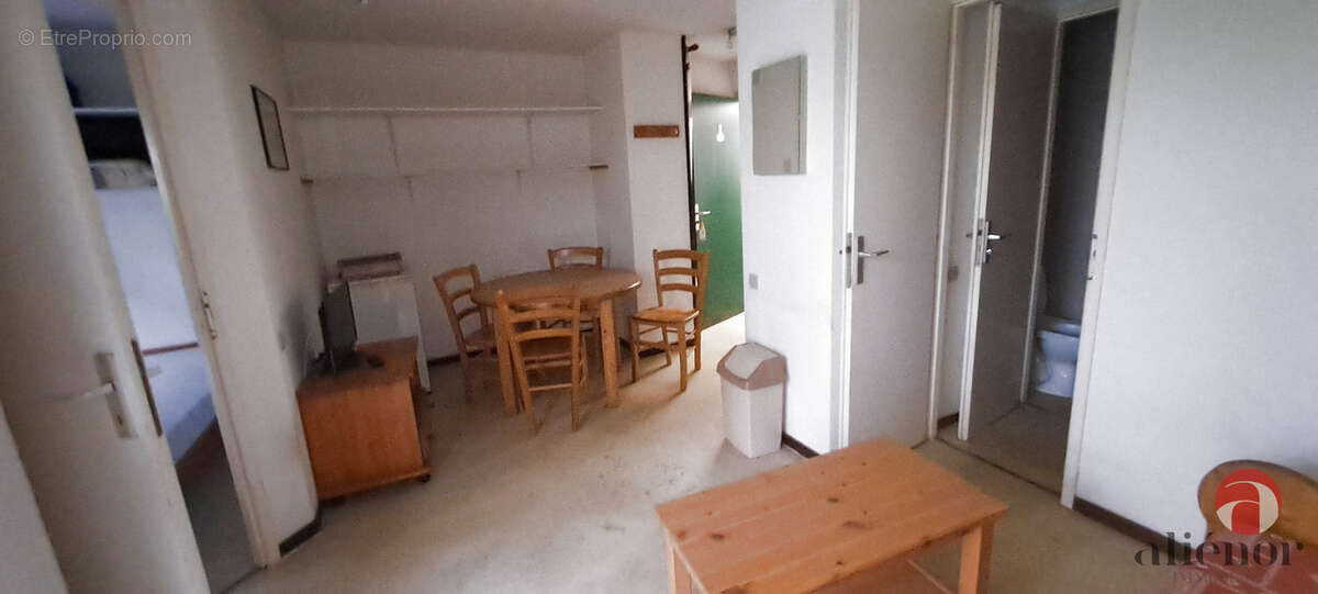 Appartement à MORILLON