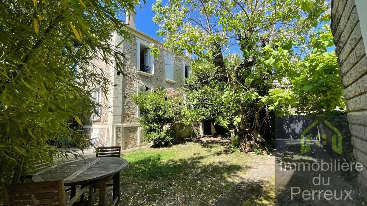 Maison à NEUILLY-PLAISANCE