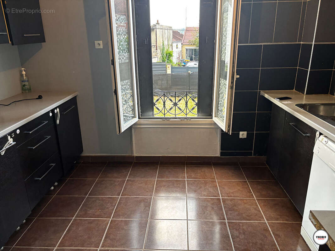 Maison à LES MUREAUX