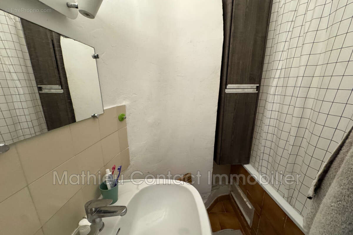 Appartement 40 m² à Nimes  - photo 6
