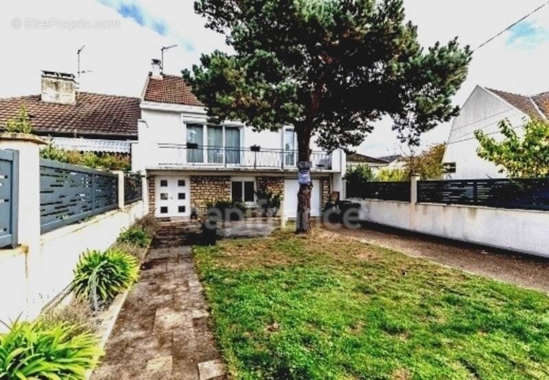 Maison à SOISY-SOUS-MONTMORENCY