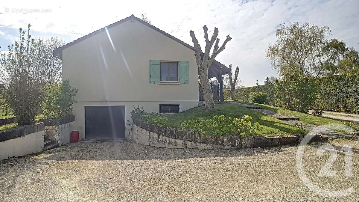Maison à ROUILLY-SACEY