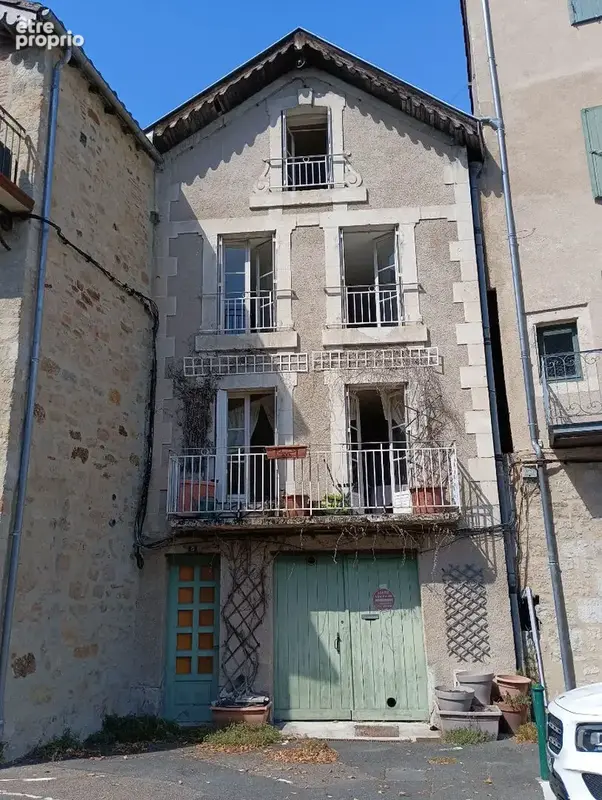 Figeac centre historique  maison de ville avec garage et potentiel professionnel - photo 2