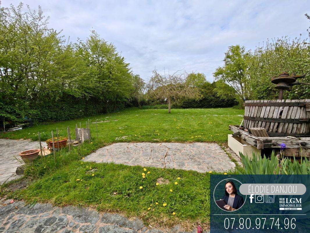 Maison à LE POISLAY