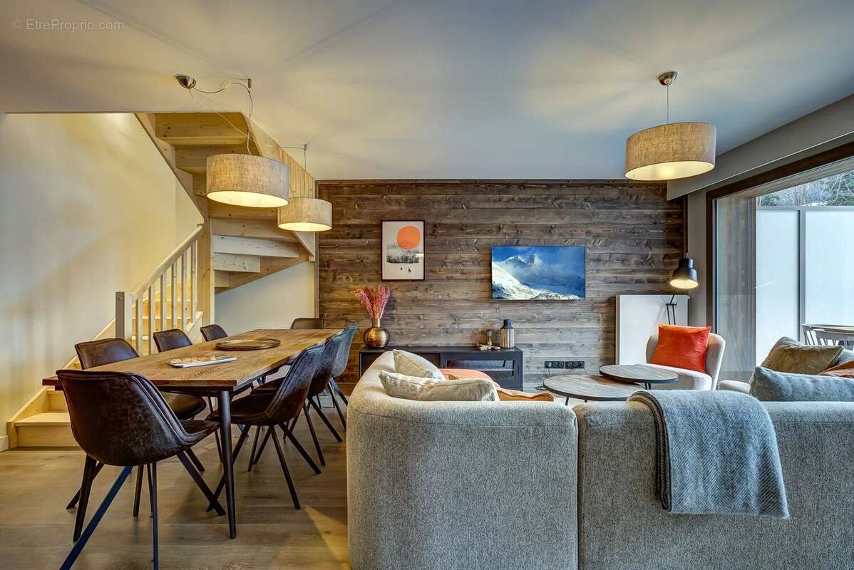 CHAMONIX – Penthouse duplex de 4 chambres, récemment construit, proche du centre-ville - photo 5