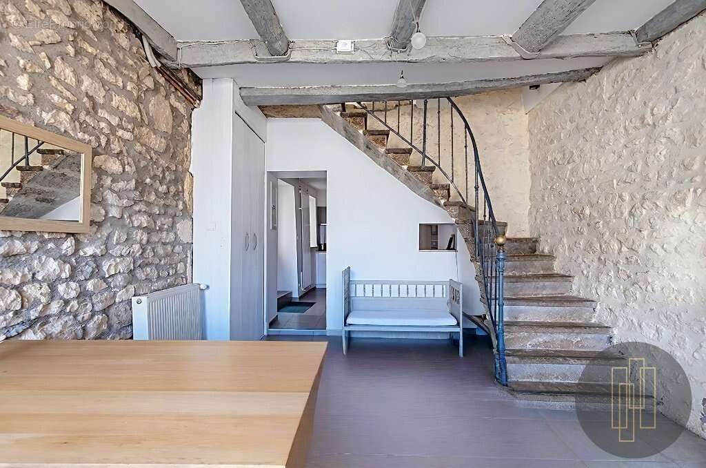 Maison à LUCENAY