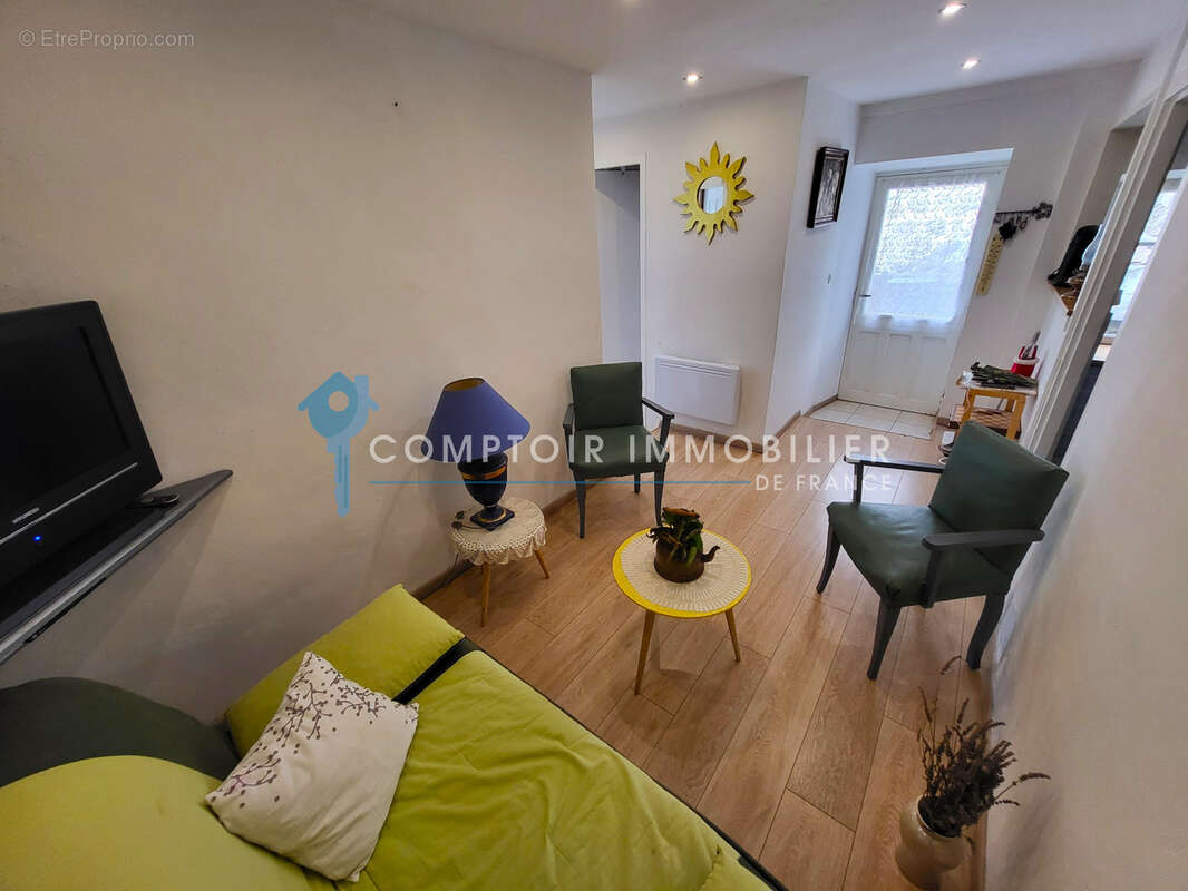 Ardèche (07) A vendre Le Chambon - Appartement T3bis dans maison de Village très propre, garage, plus annexe - photo 8