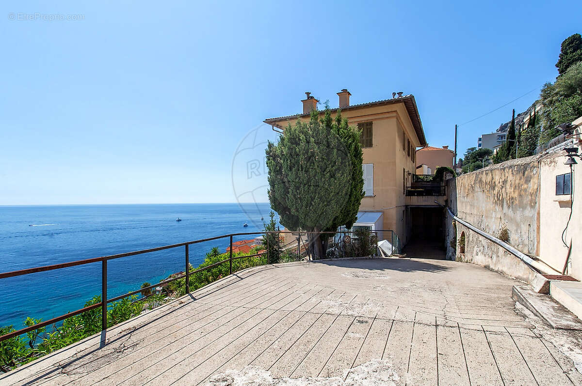 Autre à ROQUEBRUNE-CAP-MARTIN