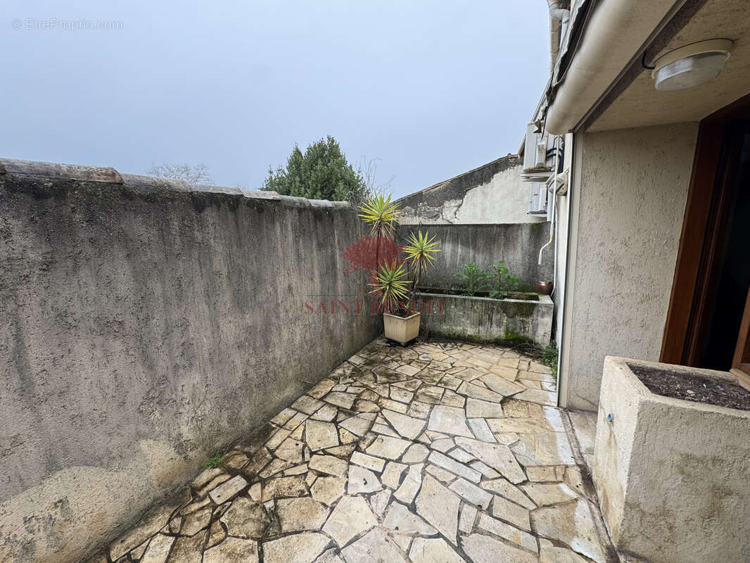 Appartement à SAINT-ANDRE-DE-SANGONIS