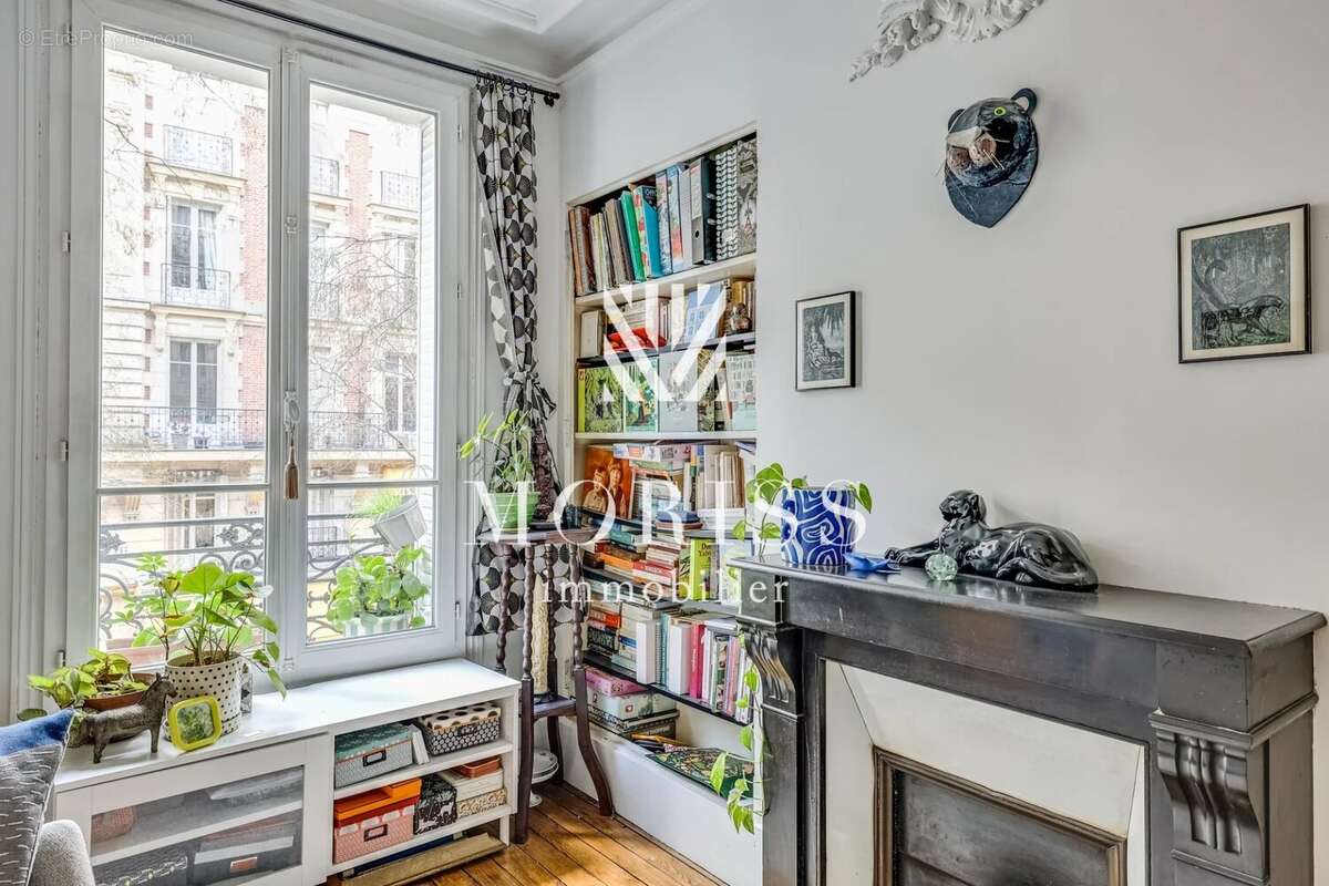 Appartement à PARIS-14E