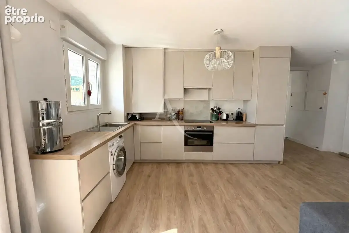Appartement - 3 pièces - 74 m2 - jardin de 95m2 - box - PMR - photo 2