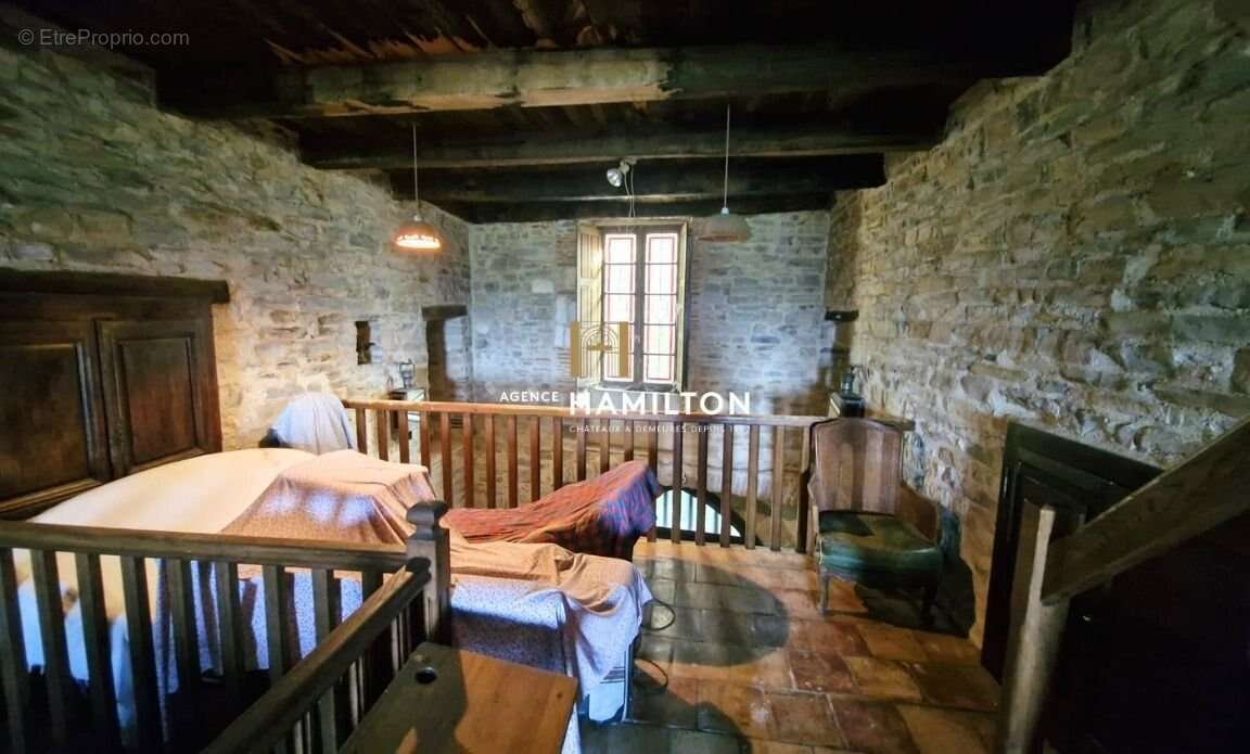 Maison du xiv siecle a renover - photo 3