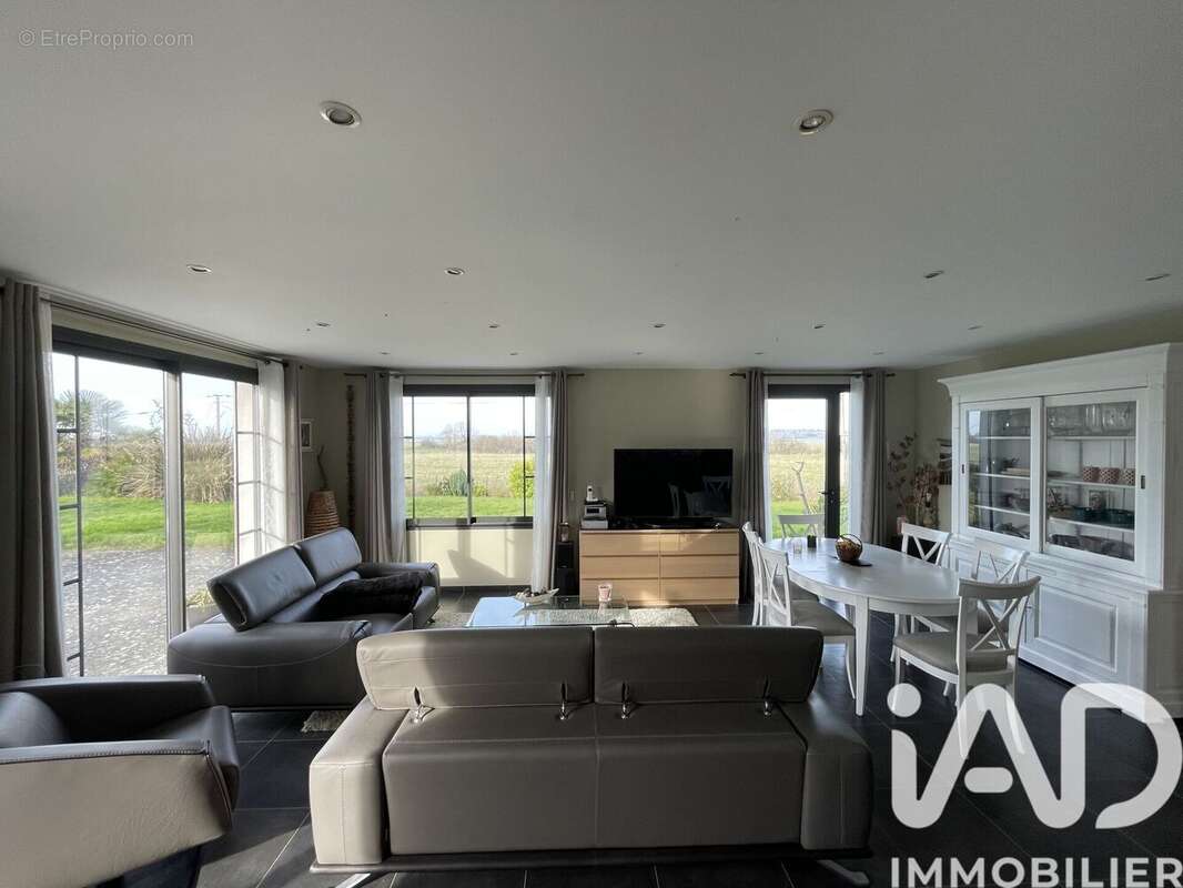 Maison 120 m² à Regneville-Sur-Mer  - photo 7