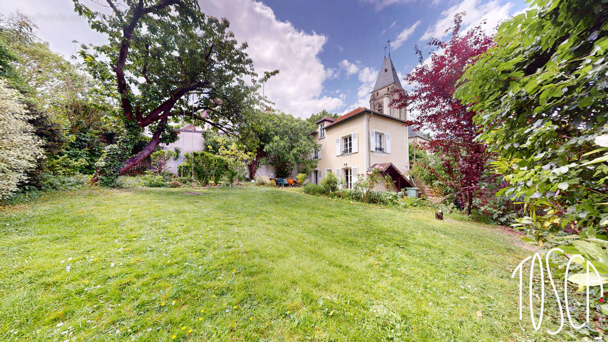 Maison à THIAIS
