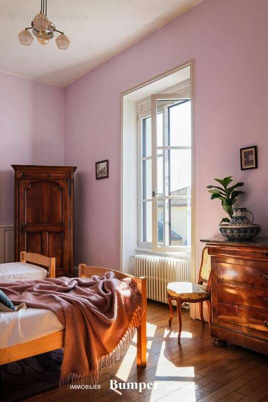 Maison à SAINT-BONNET-DE-MURE