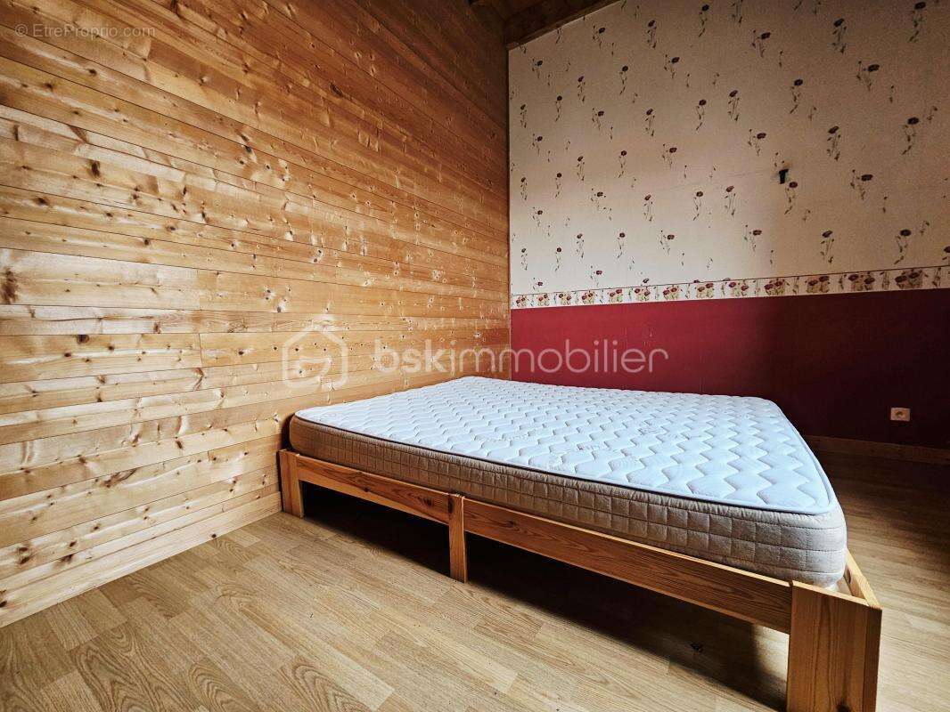 Maison à BESSE-ET-SAINT-ANASTAISE