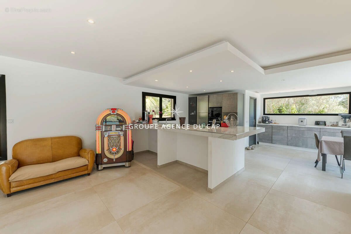 Propriété contemporaine d'exception avec piscine à débordement Draguignan - photo 10