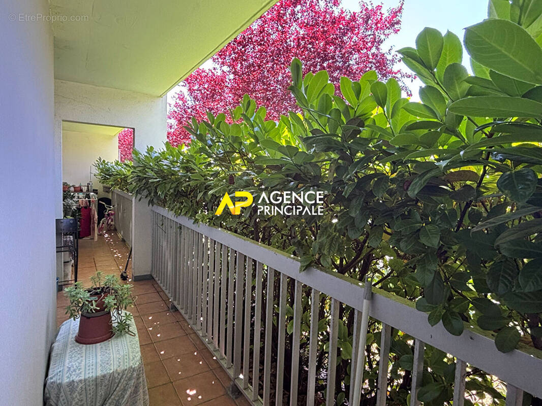 Appartement à SARTROUVILLE