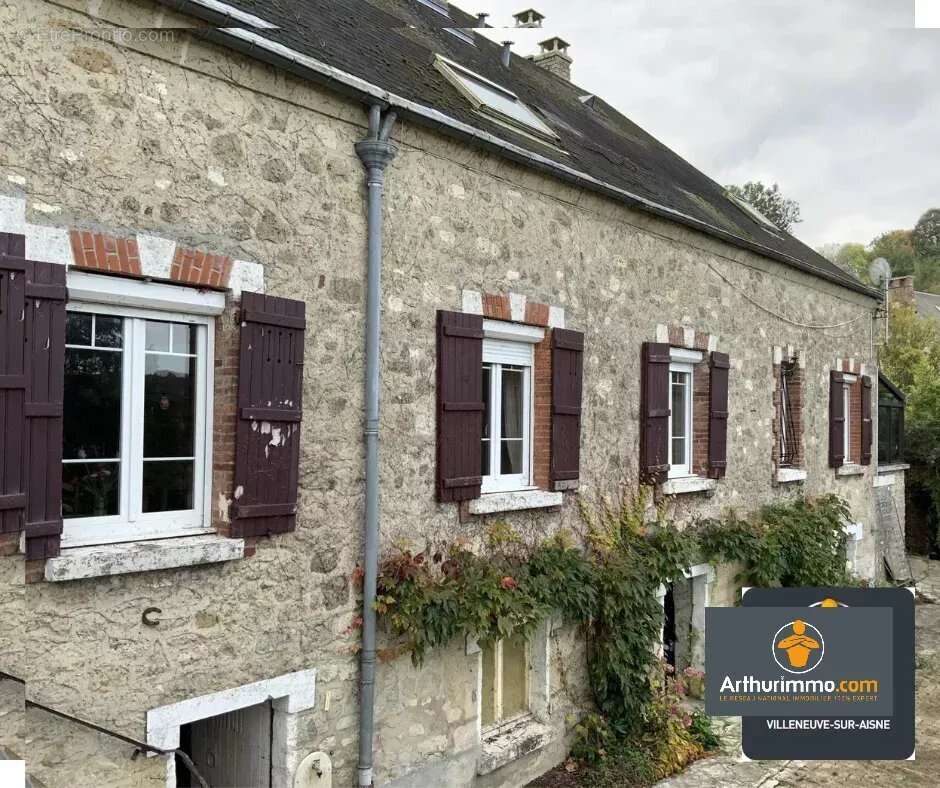 Maison à LONGUEVAL-BARBONVAL