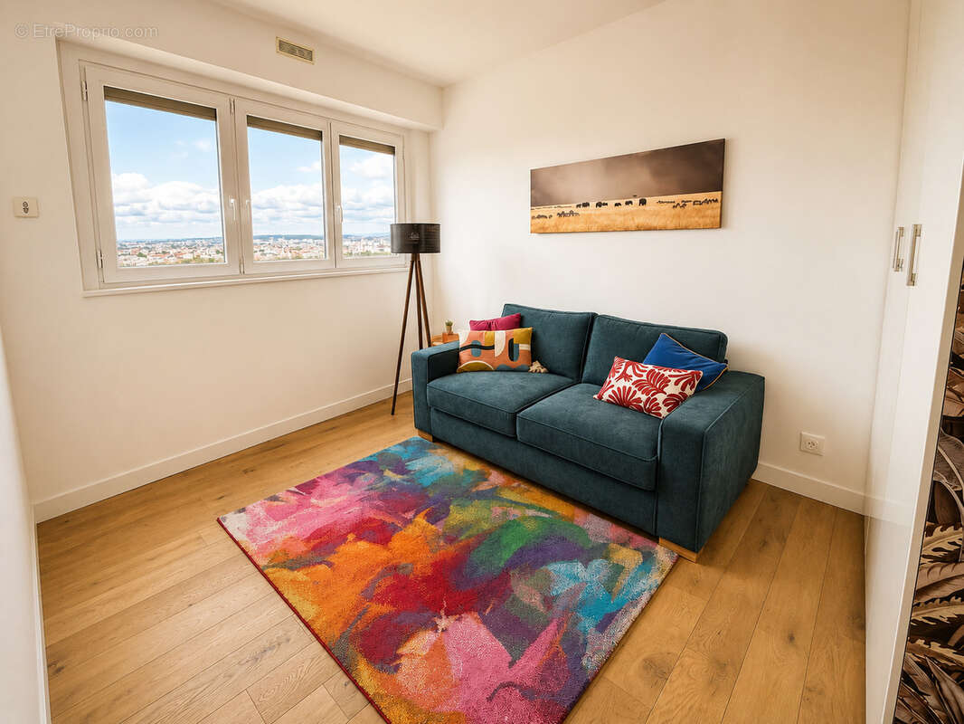 Appartement à COURBEVOIE