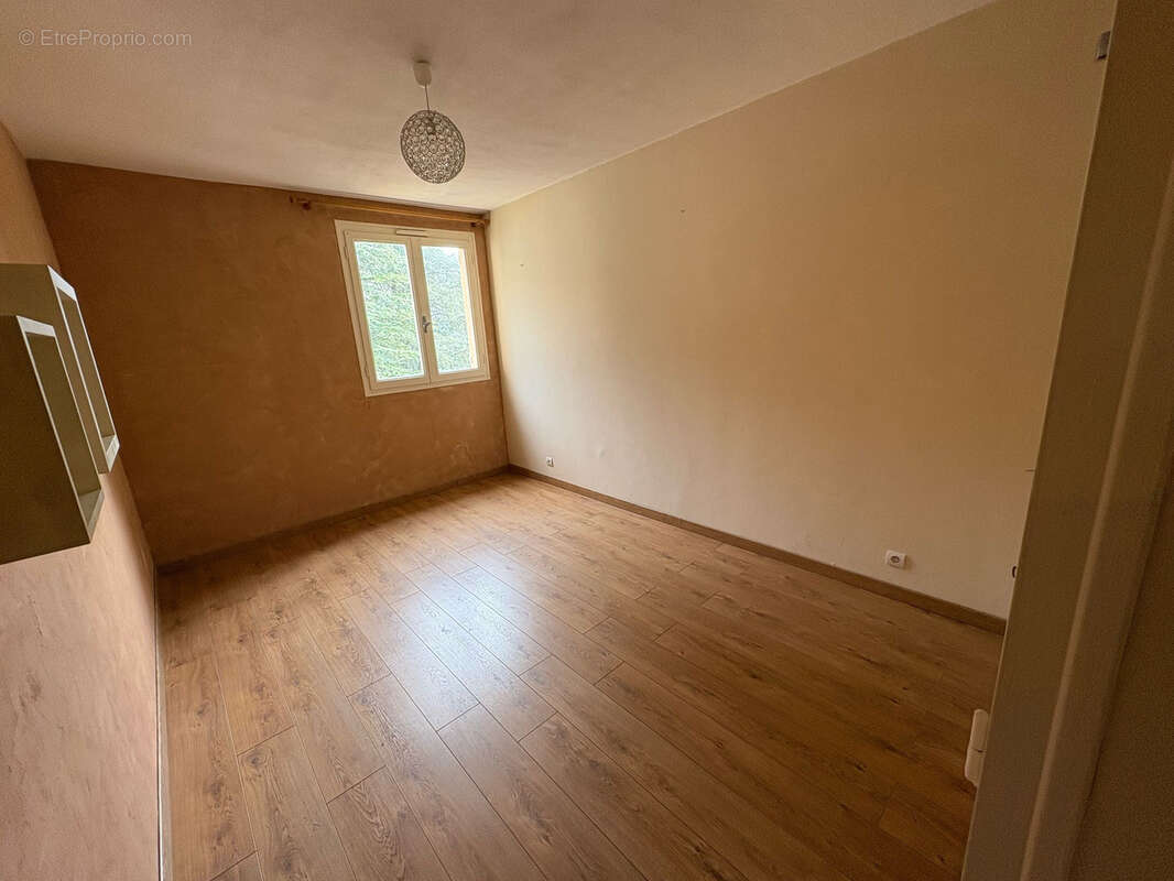 Appartement à TENDE