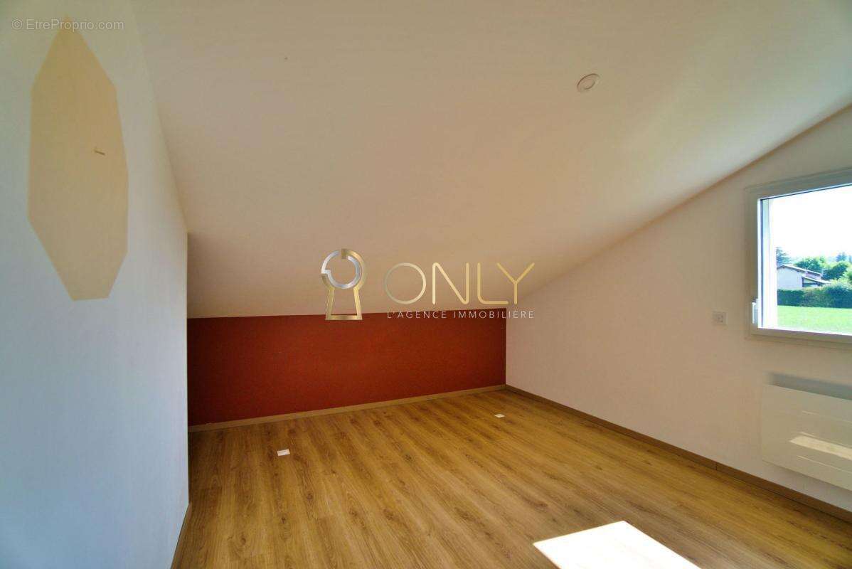 Reyrieux - Maison individuelle - 1110m² de terrain - 2 chambres - photo 13