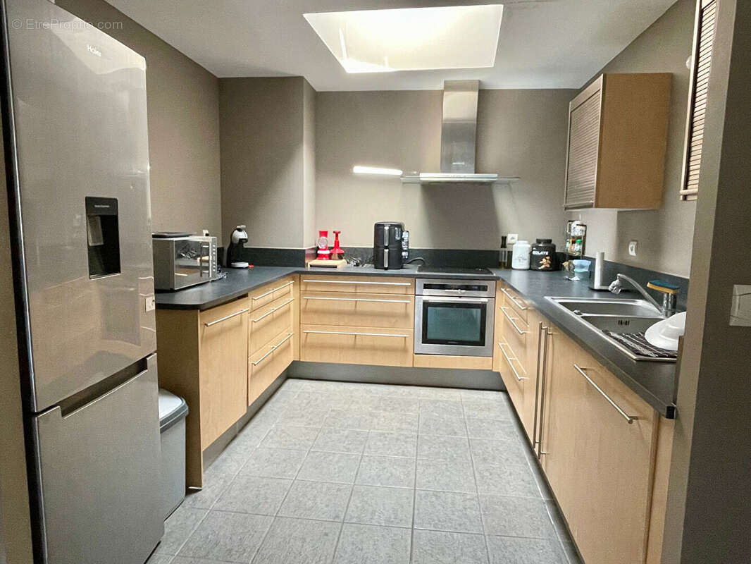 Béthune hyper centre. Appartement type 2 51m² avec parking s/sol - photo 2