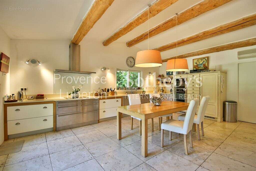 Authentique mas provençal de caractère – Sud Luberon - photo 8