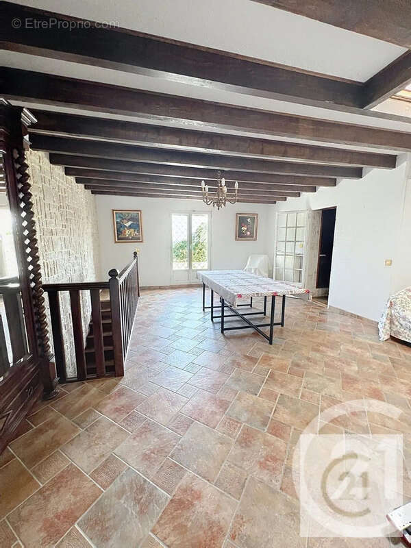 Maison 159 m² à Varennes  - photo 7